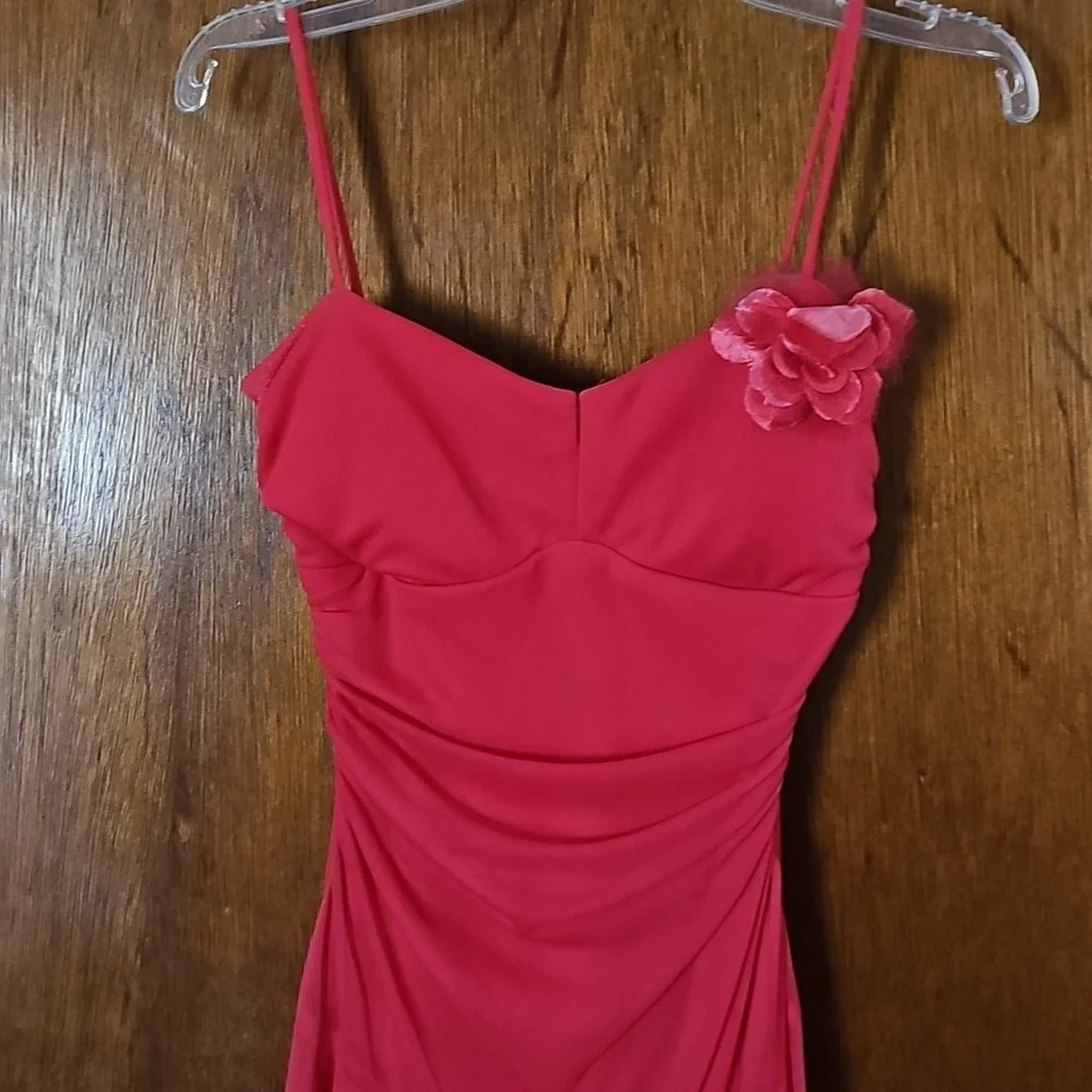 Coral party dress. - Picture 3 of 3